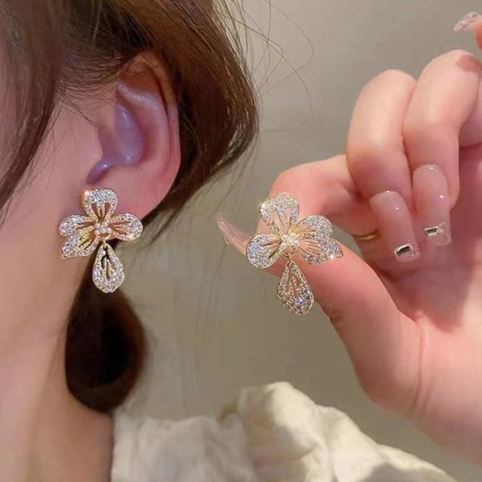 ZRJ316 ZHL Flower Teardrop Earrings Pair