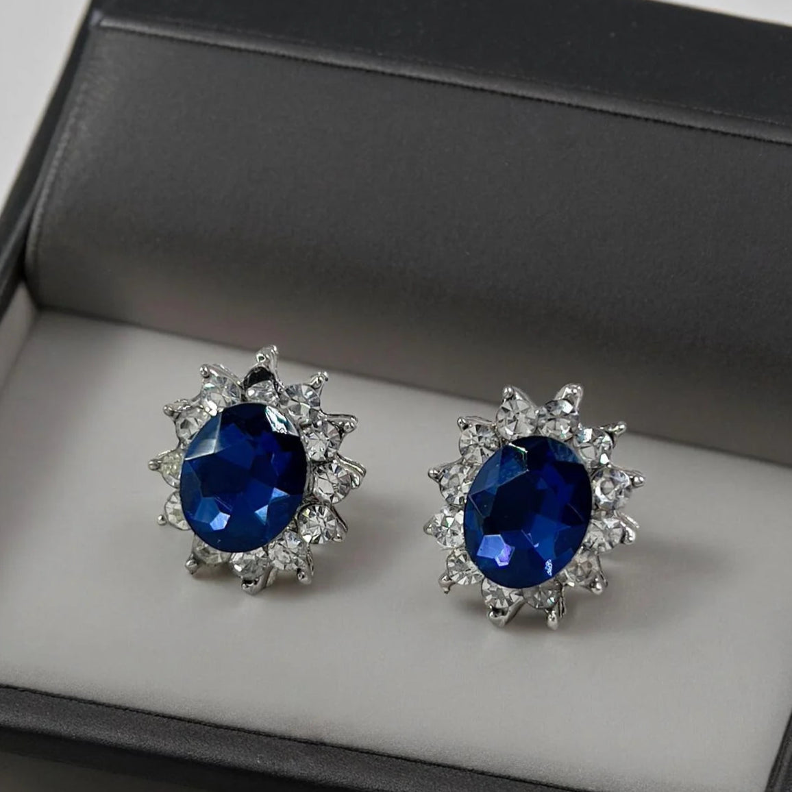 ZRJ213 SDQ Oval Flower Tops Pair