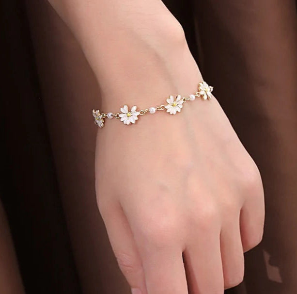 ZRJ132 LSH Pearl Flower Hand Bracelet