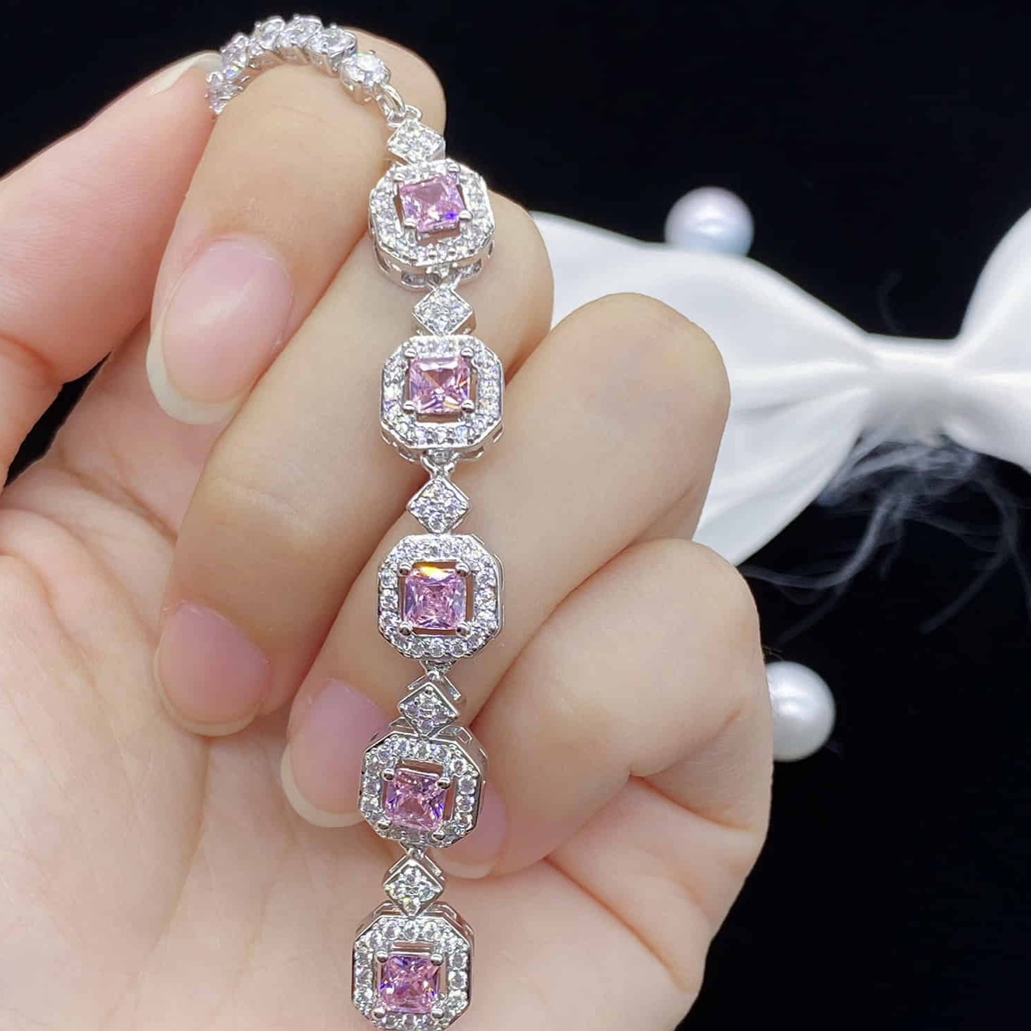 ZJB 0003 Square Step Hand Bracelet