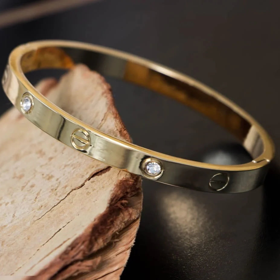 ZHB254 XHU Imp Hand Bracelet Openable