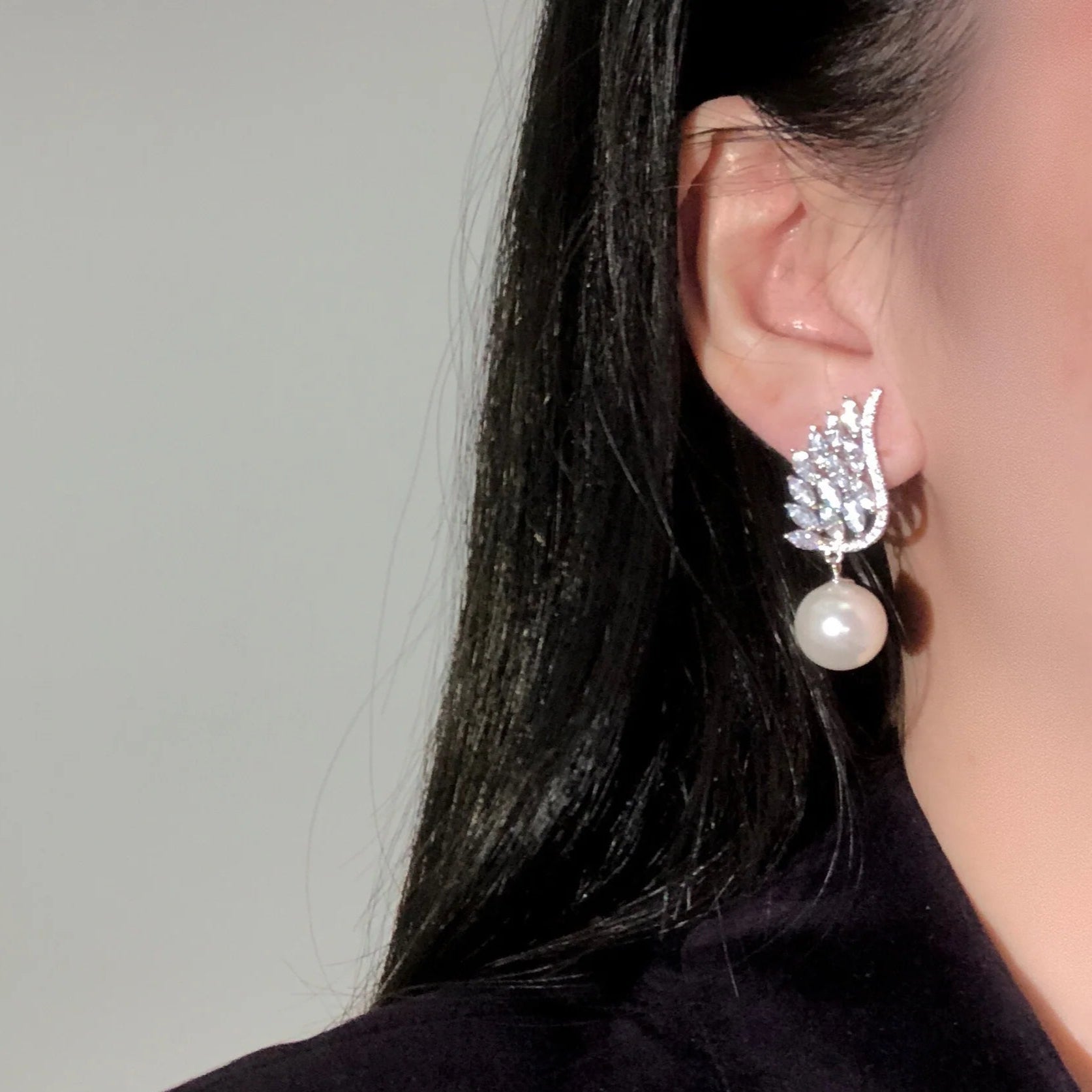 ZRJ423 KRL Pearl Drop Earrings 👑