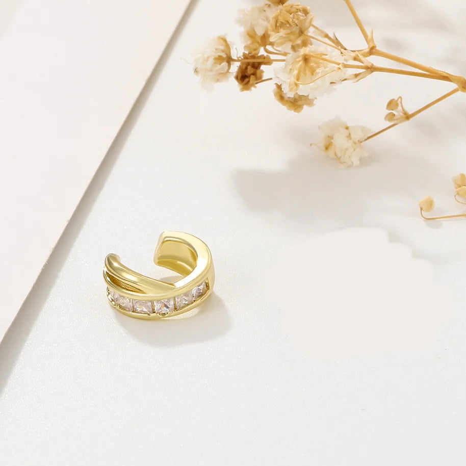 ZRJ110 QWN Antique Ear Cuff Single