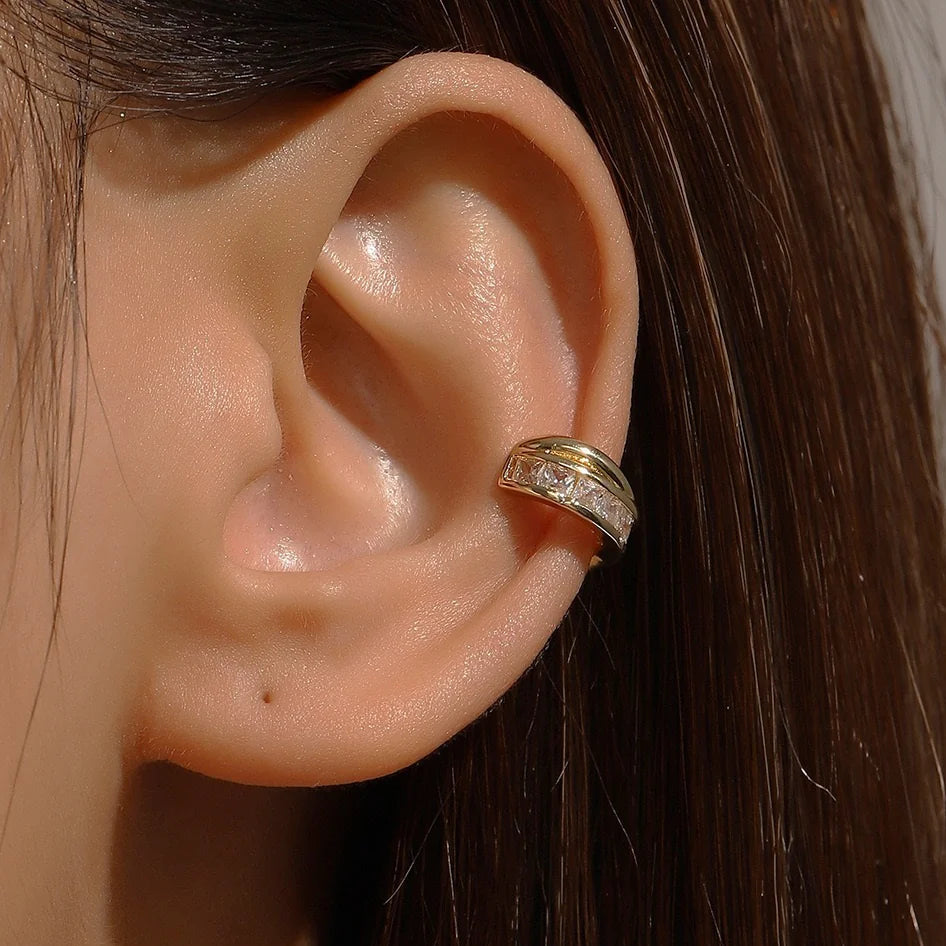ZRJ110 QWN Antique Ear Cuff Single