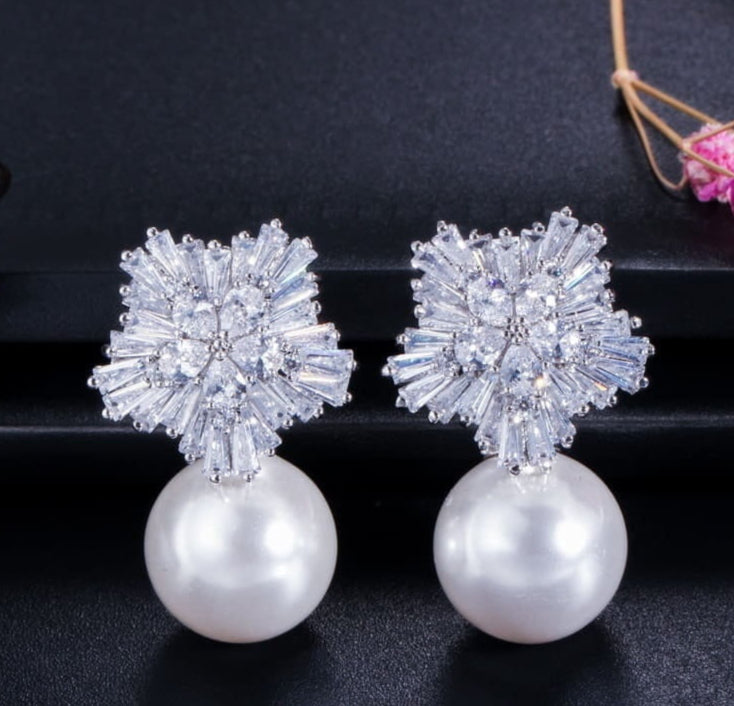 ZRJ271 DNG Snowflake Earring Studs Pair ๐