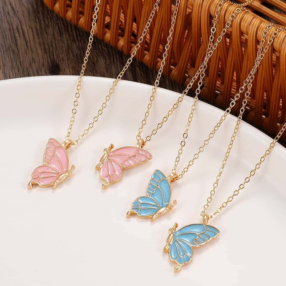 ZRJ284 QWN Layer Painted Butterfly Pendant