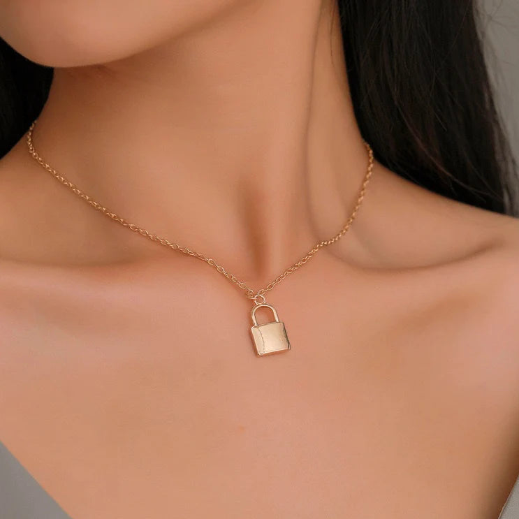 ZRJ346 SDQ Lock Pendant