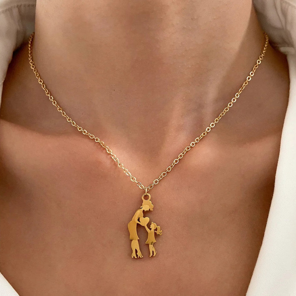 ZRJ432 QWN Mother Love Pendent With Chain - CPSH