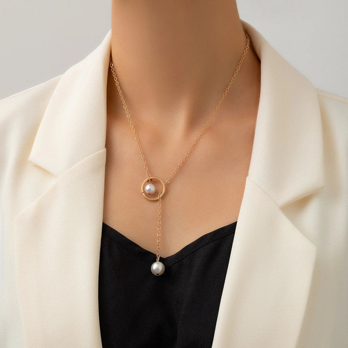 ZRJ441 YYE Twin Pearl Pendent With Chain