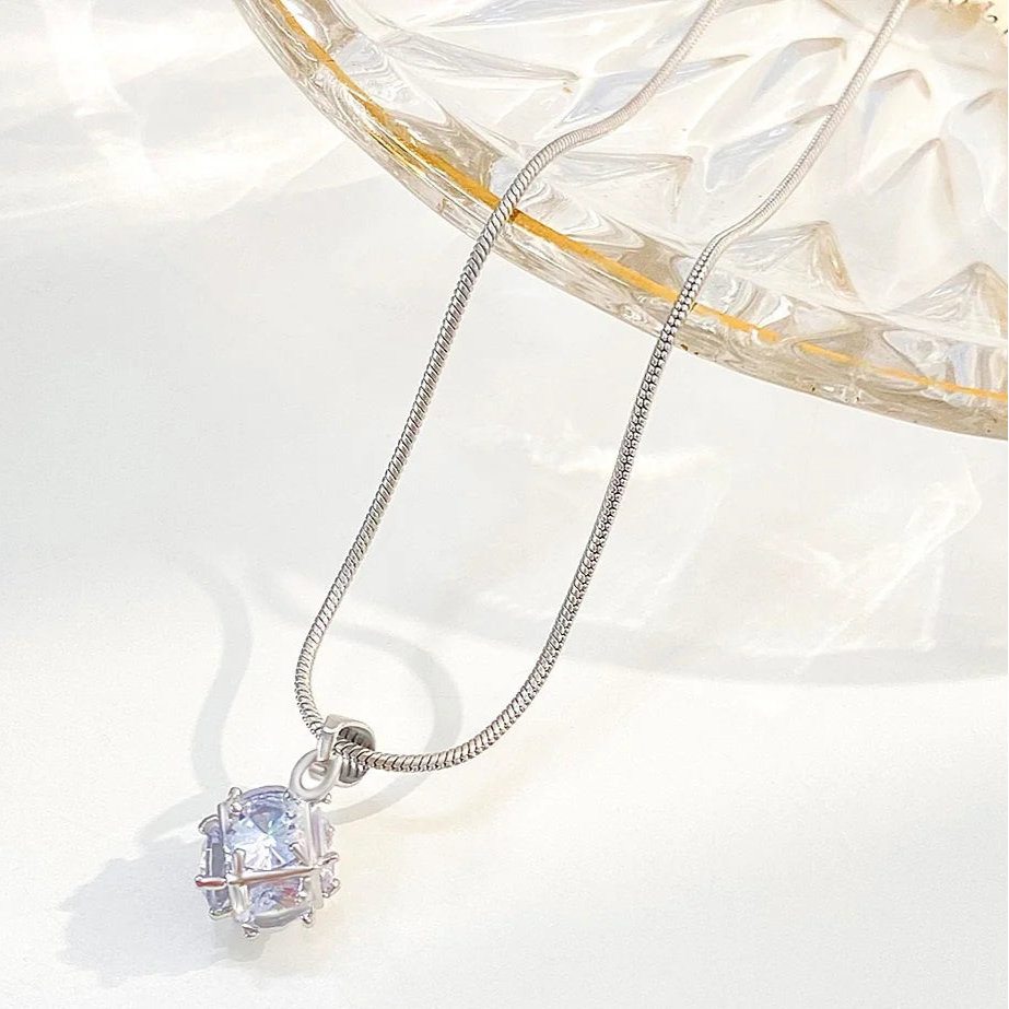ZRJ486 QWN Square ball Pendant