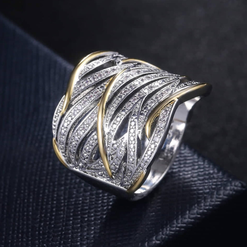 ZJR 0006. Smooth Layers Ring 👑