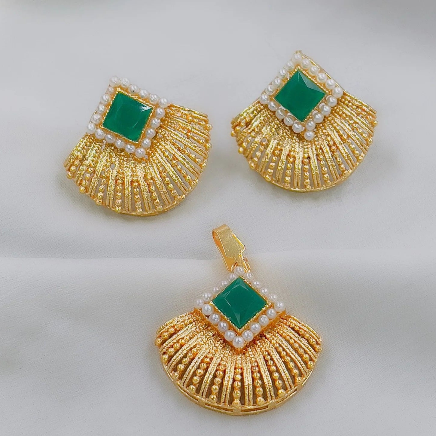 ZRJ231 MZM Pearl Square Pendant Set