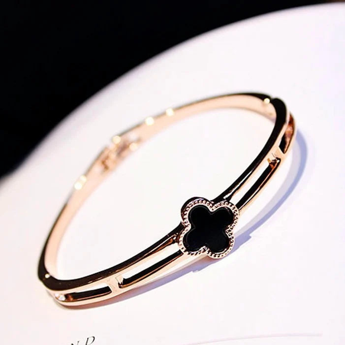 ZJB270 ZXS Clover Bracelet
