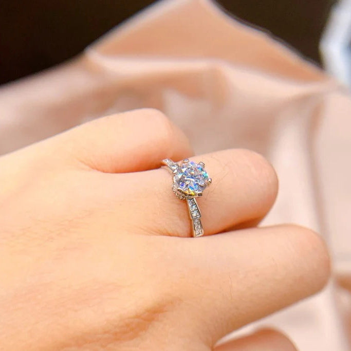 ZJR0004. Round Tapered Ring