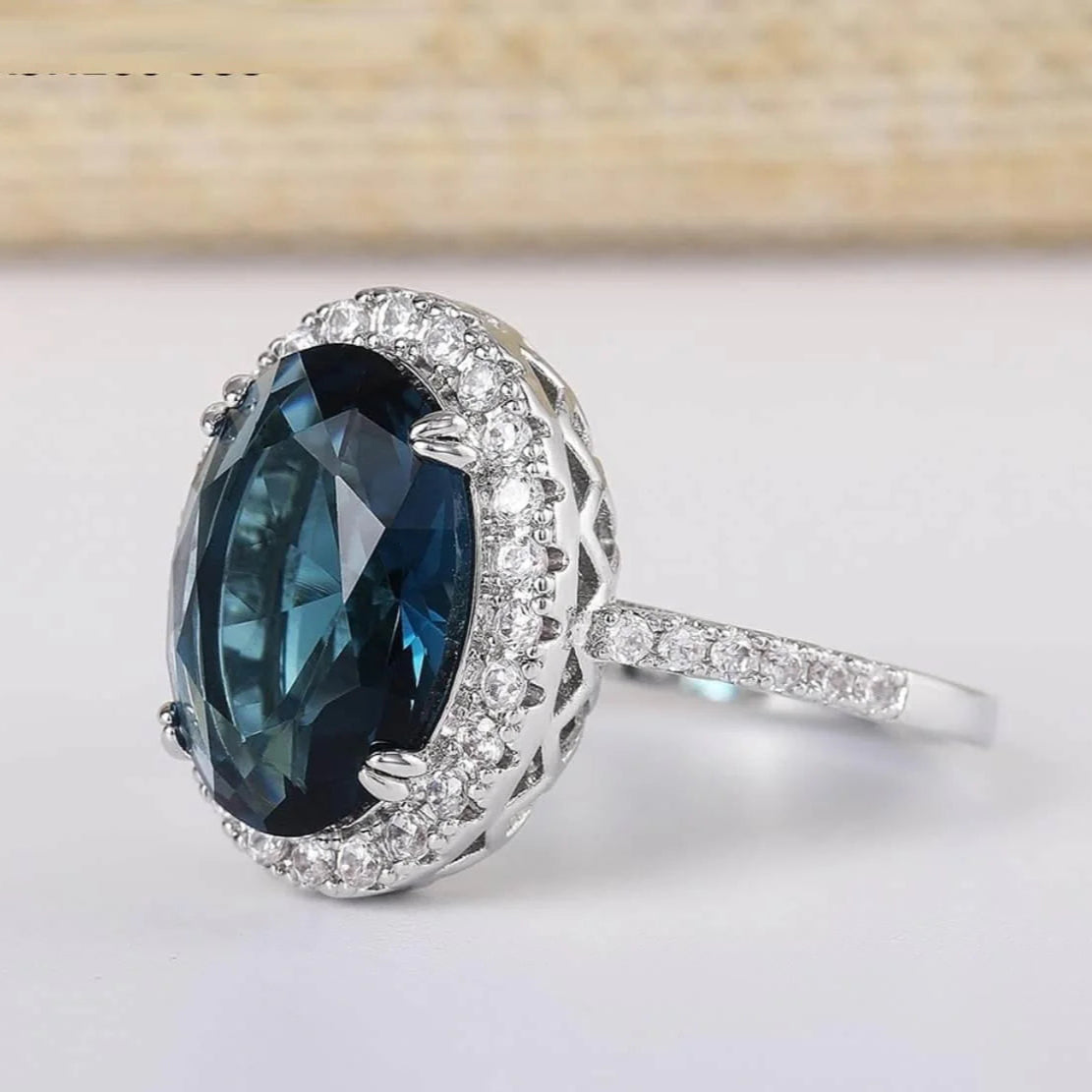 ZRJ098 CSH Oval Imp Ring 👑